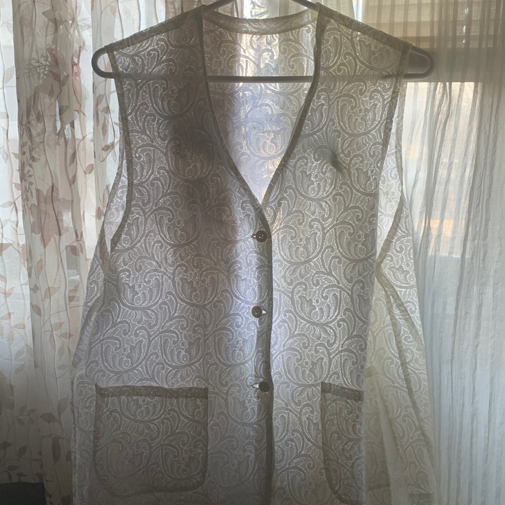 It’s a nice shirt vest